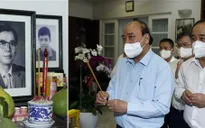 Chủ tịch nước dâng hương tưởng nhớ các lãnh đạo Đảng và Nhà nước đã qua đời