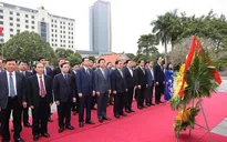 Thủ tướng dâng hương tưởng nhớ các nguyên lãnh đạo Chính phủ đã từ trần