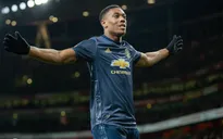 Chấp nhận chi đậm, Sevilla đón Martial dưới dạng cho mượn