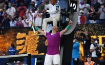 Thắng nghẹt thở Shapovalov, Nadal vào bán kết Australia mở rộng