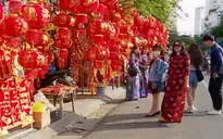 Rực rỡ phố đèn lồng ở Nha Trang dịp Tết Nguyên đán