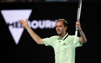 Ngược dòng kịch tính, Medvedev đối đầu Tsitsipas ở bán kết Australia mở rộng 2022