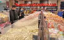 Tết 2022, người tiêu dùng thắt chặt hầu bao