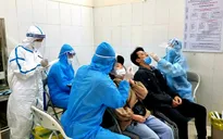 Hà Nội: Nhiều người dân đi test COVID-19 để về quê ăn Tết