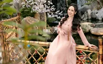 Hoa khôi ảnh Trà My rạng ngời với áo dài truyền thống