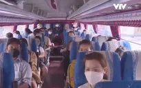 Chuyến xe mùa Xuân đưa công nhân về quê đón Tết