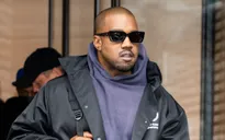 Úc muốn Kanye West được tiêm phòng đầy đủ trước chuyến lưu diễn