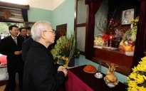 Tổng Bí thư Nguyễn Phú Trọng dâng hương tưởng niệm Chủ tịch Hồ Chí Minh