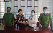 Khen thưởng người dân nhặt được 150 triệu trả cho người đánh rơi