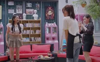 Thương ngày nắng về - Tập 23: Vân Vân bị khách bắt lau guốc trong livestream, sếp Phong sẽ ra mặt?