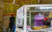 Chủ quán ăn lo vì quy định bán tại chỗ, mua mang về thay đổi liên tục