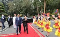 Vun đắp quan hệ đặc biệt Việt Nam-Lào ngày càng phát triển