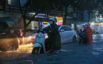 Bão số 5 suy yếu thành áp thấp nhiệt đới