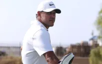Brooks Koepka dẫn đầu vòng 1 LIV Golf Jeddah