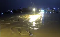 0h ngày 15/10: Mực nước sông Hương vượt báo động III, Thừa Thiên - Huế ra công điện khẩn trong đêm