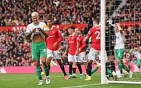 Manchester United chia điểm với Newcastle