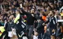 Thắng Leeds, Arsenal bỏ xa Man City 4 điểm