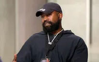 Kanye West tiếp tục vướng phải vụ kiện với gia đình người da màu George Floyd