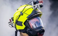 Mũ bảo hộ thông minh cho lính cứu hỏa