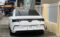 Tiến hành giám định chiếc ô tô được "Tina Dương" thuê rồi đem bán