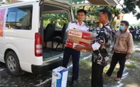 Cảnh sát biển hỗ trợ nhân dân huyện Trà Bồng khắc phục hậu quả mưa lũ