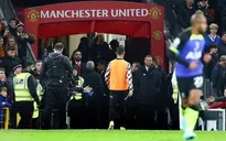 Erik Ten Hag nói gì khi Ronaldo bỏ về sớm trong trận thắng Tottenham?