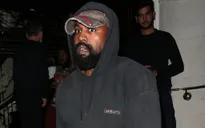 Thương hiệu Balenciaga cắt đứt quan hệ với Kanye West sau phát ngôn bài Do Thái