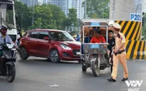Tràn lan xe 3 bánh hoạt động trái phép
