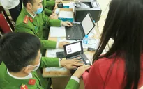 Người dân TP Hồ Chí Minh đi làm định danh điện tử ngày càng nhiều