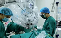 Đau đầu, không giữ được thăng bằng vì khối u tiểu não
