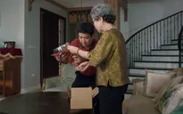 Thông gia ngõ hẹp - Tập 13: Ông Phúc mua áo tặng vợ lại bị cụ Thập "tóm" được