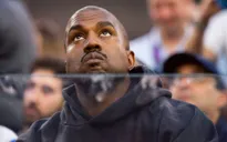 Không có công ty thu âm và hợp đồng xuất bản, Kanye West sẽ phát hành âm nhạc như thế nào?