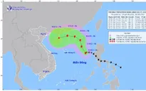 Bão số 7 di chuyển theo hướng Tây Tây Bắc, sau đó đổi sang hướng Bắc