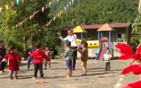 Thầy giáo vượt khó bám bản dạy trò nghèo