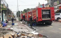Bình Dương: Cháy nhà xưởng sản xuất băng keo