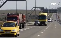 Khôi phục giao thông trên cầu Crimea sau vụ nổ