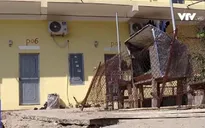 Thi công kè hồ gây lún nứt nhà dân