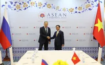 Bộ trưởng Bộ Ngoại giao Bùi Thanh Sơn gặp Bộ trưởng Bộ Ngoại giao Nga Sergei Lavrov