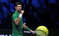 ATP Finals | Stefanos Tsitsipas không thể tạo bất ngờ trước Novak Djokovic