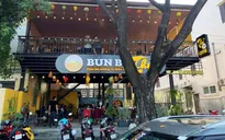 Kỷ luật khiển trách cán bộ ném tiền tung tóe trong quán bún ở Đà Nẵng