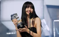 Lisa (BLACKPINK) - Nghệ sĩ solo K-Pop đầu tiên đồng thắng giải tại VMAs và EMAs