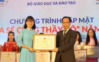“Chia sẻ cùng thầy cô”: Thầy, cô là tấm gương sáng về học tập, rèn luyện, đổi mới