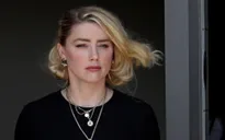 Amber Heard bất ngờ được ủng hộ bởi các nhà hoạt động chống lại bạo lực gia đình