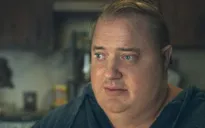 Brendan Fraser: Chúng ta đang sống trong "một thế giới hoài nghi", nơi "rất dễ trở nên tàn nhẫn"