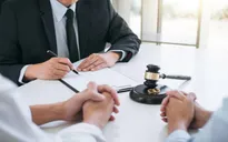 Giải quyết tranh chấp hợp đồng bằng trọng tài thương mại