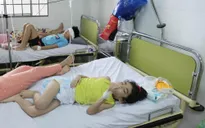 Khánh Hòa: Hàng chục học sinh bán trú nhập viện cấp cứu nghi ngộ độc thực phẩm