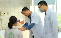 Cắt khối u trung thất nặng hơn 4kg chèn ép toàn bộ khoang phổi nữ bệnh nhân
