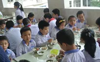 Hà Nội quyết liệt kiểm soát an toàn thực phẩm tại trường học