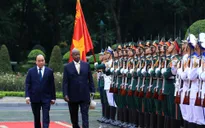 Chủ tịch nước Nguyễn Xuân Phúc chủ trì Lễ đón Tổng thống Uganda thăm chính thức Việt Nam