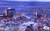 Lãng phí nguồn tài nguyên rác bị chôn lấp